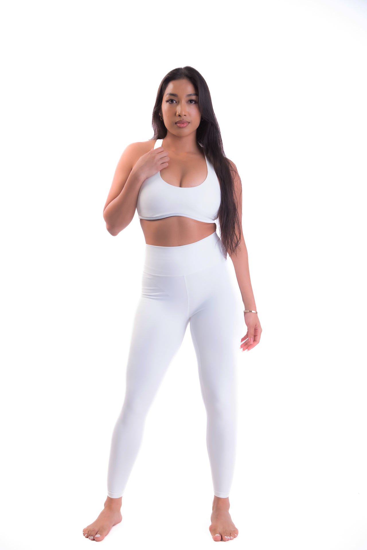 Alo Yoga Ivory Workout Clothes, Bras, Leggings Review